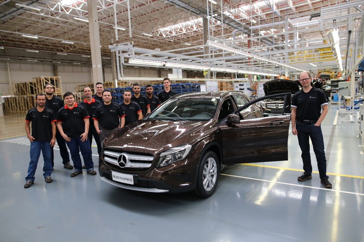 Mercedes 20.000 auto prodotte stabilimento Iracemápolis