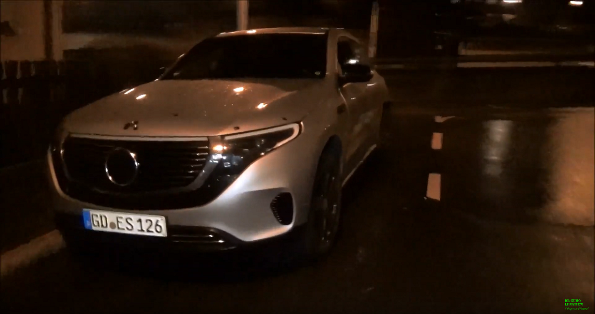 Mercedes EQC prototipo nuovo video spia