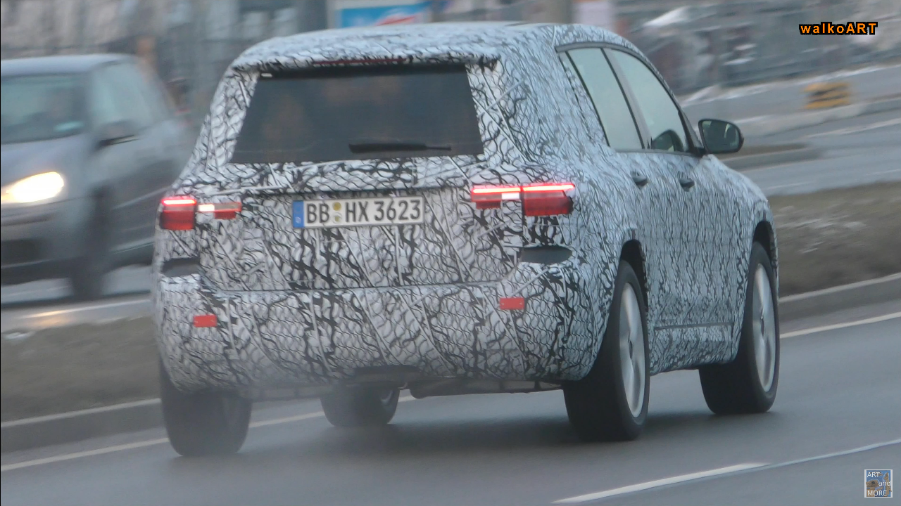 Mercedes GLB nuovo video spia SUV