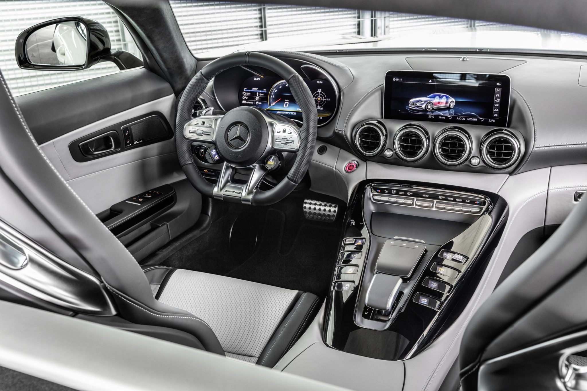 Nuova Mercedes-AMG GT prezzi UK