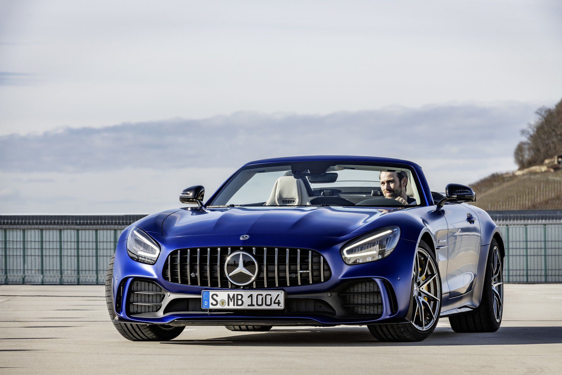 Mercedes-AMG GT R Roadster ufficiale