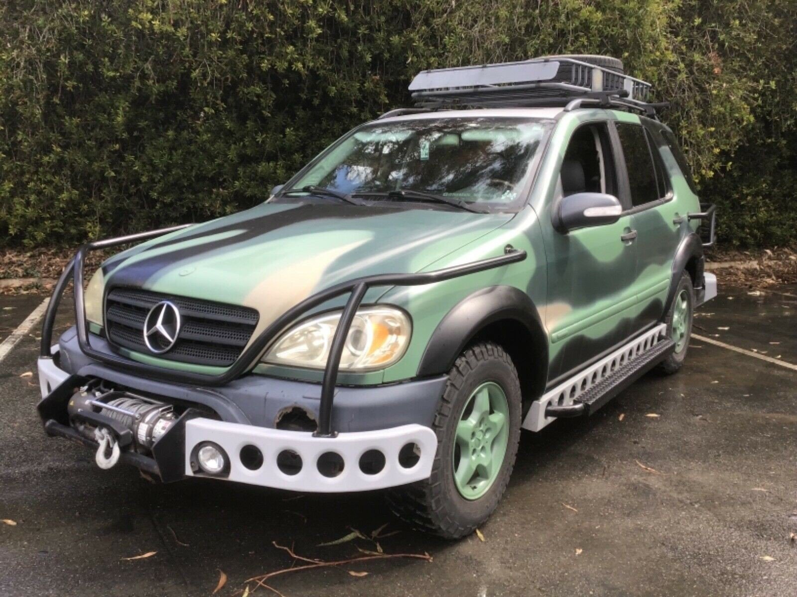 Mercedes ML replica Jurassic Park