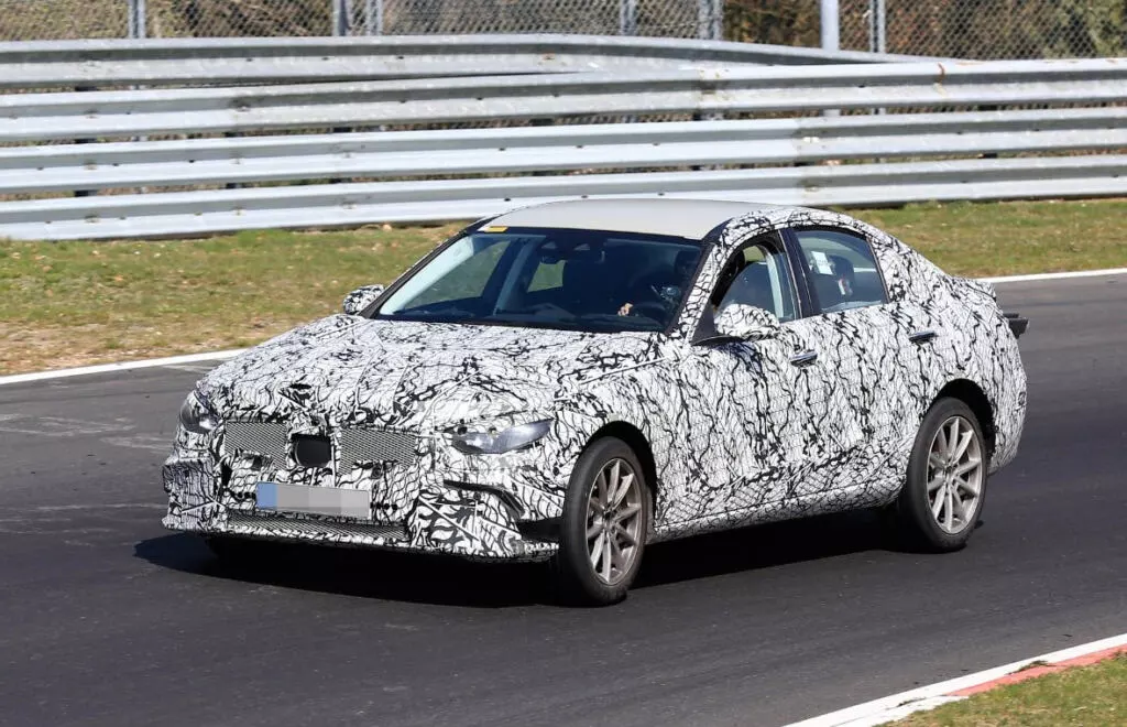 Mercedes Classe C W206 foto spia