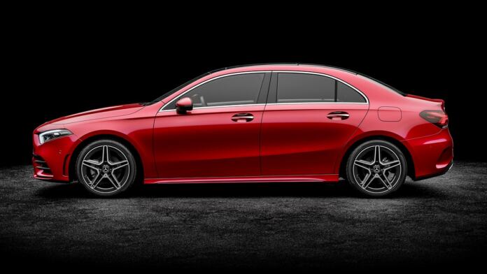 Weltpremiere der A-Klasse L Limousine; Z 177