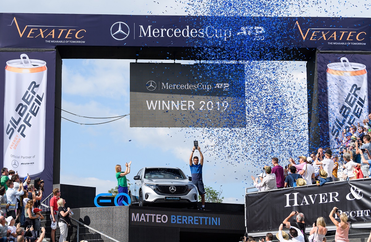 Matteo-Berrettini-nuovo-Mercedes-EQC-1
