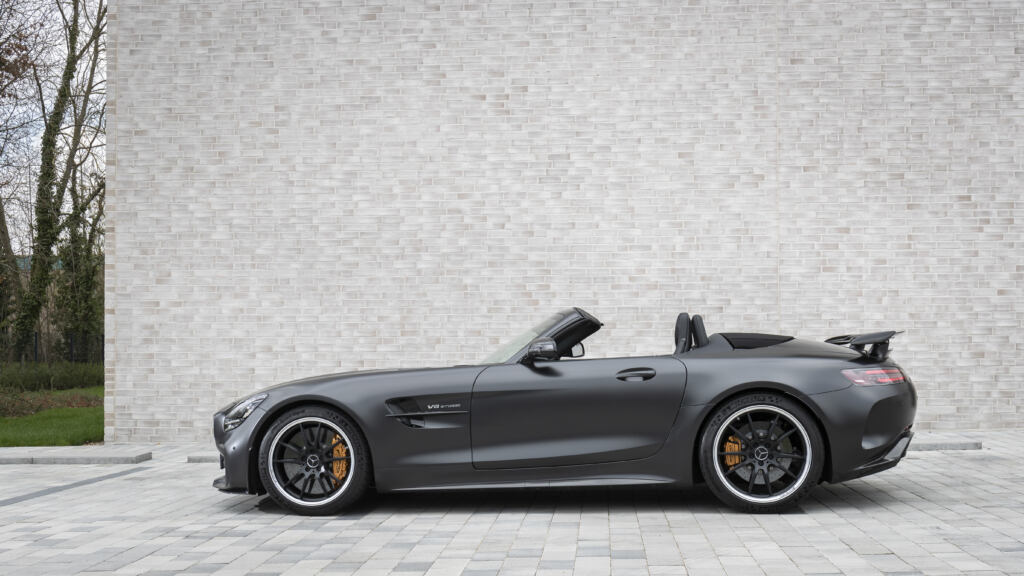 Mercedes Amg Gt R Roadster Svelati I Prezzi Per Il Regno Unito Mbenz It