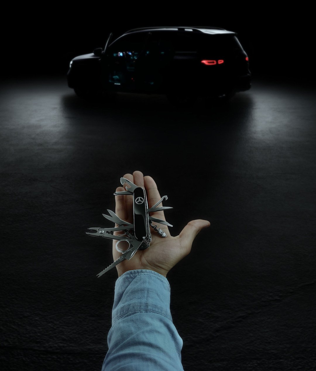 Nuovo Mercedes GLB teaser