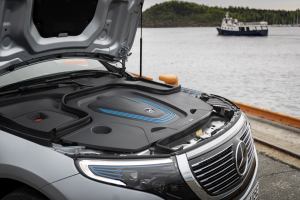 Nuovo Mercedes EQC vacanze