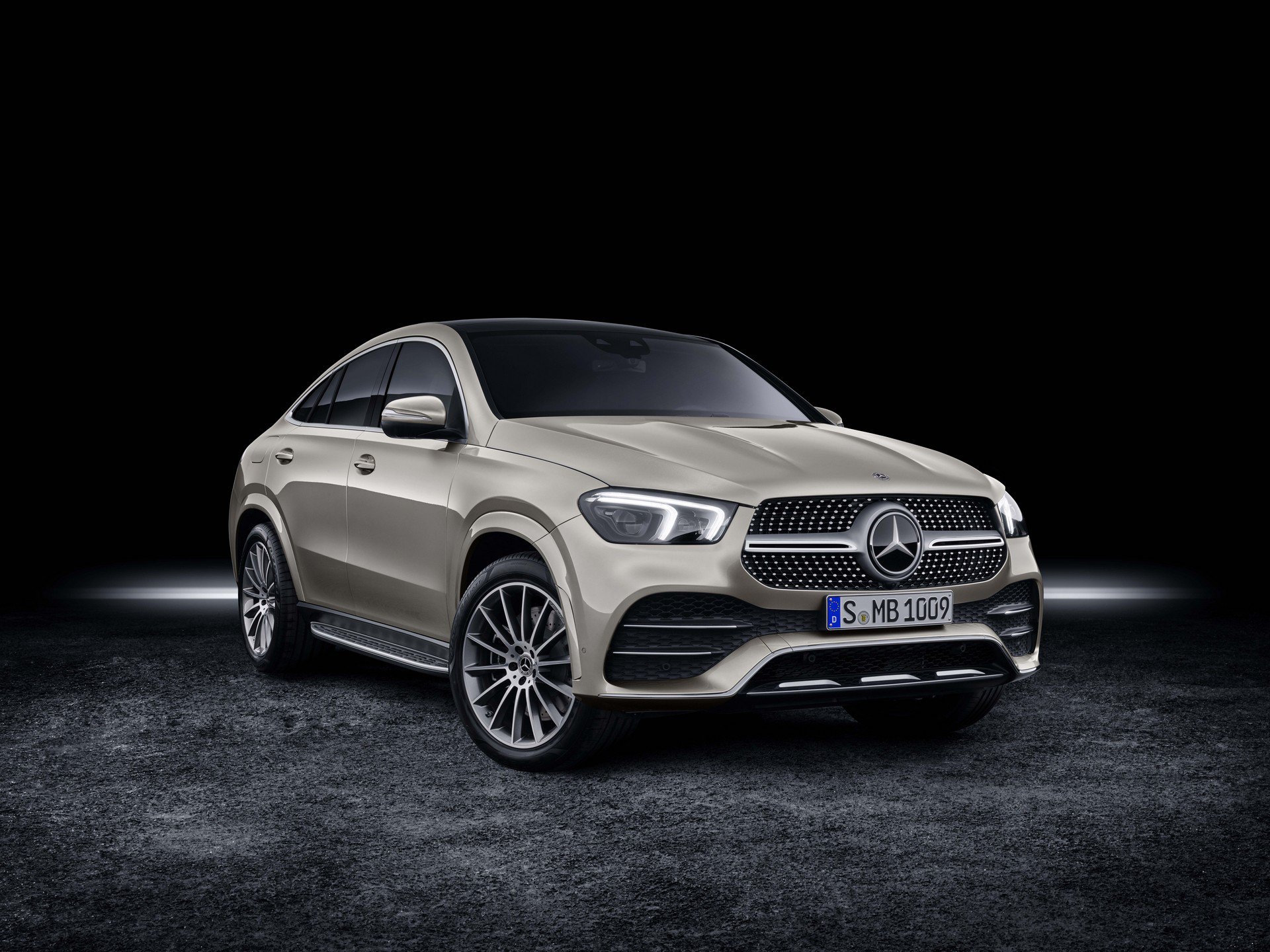 nuovo mercedes gle coupé debutta ufficialmente il nuovo restyling