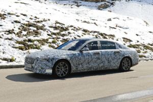 Nuova Mercedes-Maybach Classe S foto spia Alpi