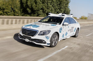 Mercedes Classe S guida autonoma