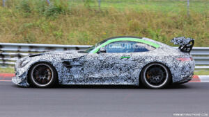 Mercedes-AMG GT R Black Series: proseguono i test della nuova sportiva da pista