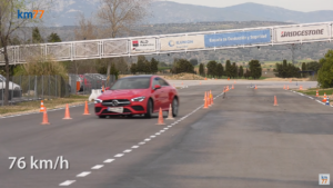 Nuova Mercedes CLA test alce