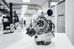 Mercedes-AMG turbo elettrico