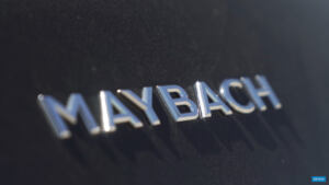 Maybach 62 vs BMW 760Li Carwow