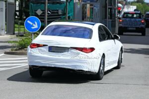 Mercedes Classe S 2021 cambia mimetismo