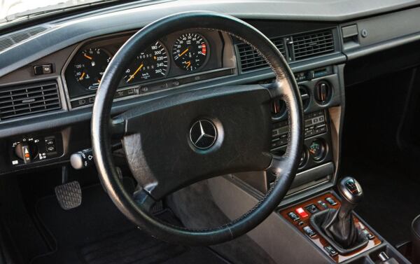 Mercedes-Benz 190E 2.5 16 Evolution II asta