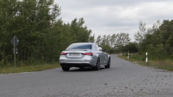 Mercedes-AMG E 63 S 2021 test velocità