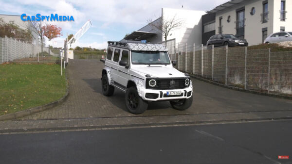 Mercedes-Benz G500 4&times;4&sup2; Nurburgring foto spia video