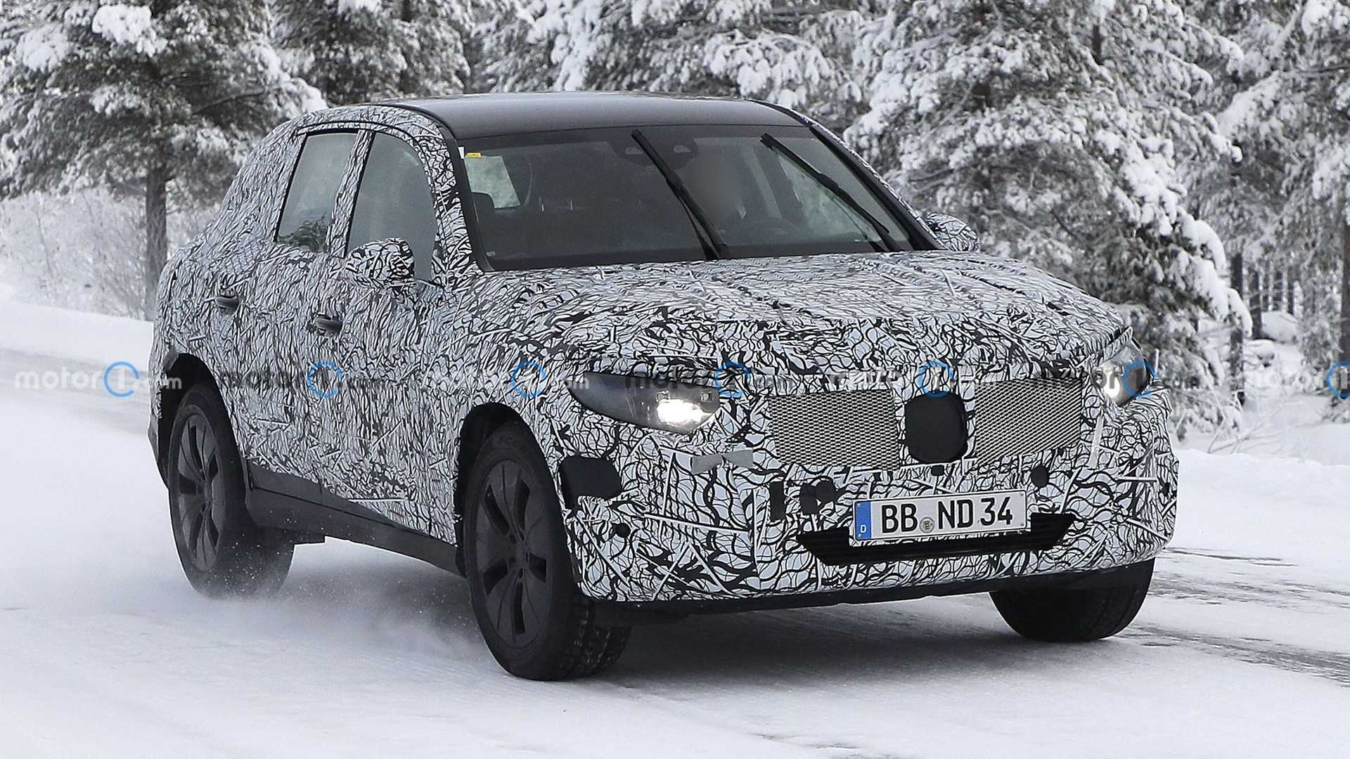Nuovo Mercedes GLC foto spia neve