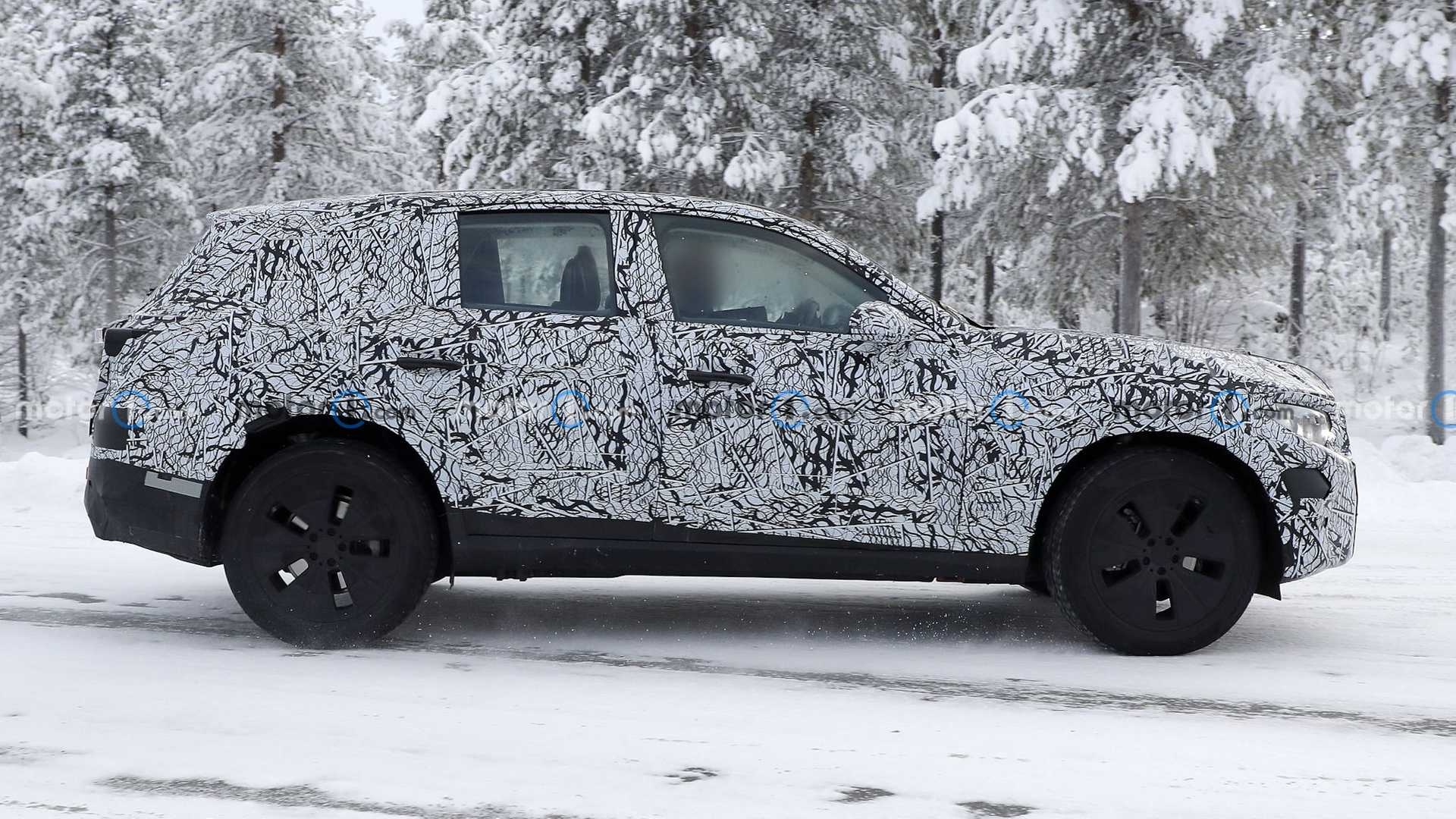 Nuovo Mercedes GLC foto spia neve