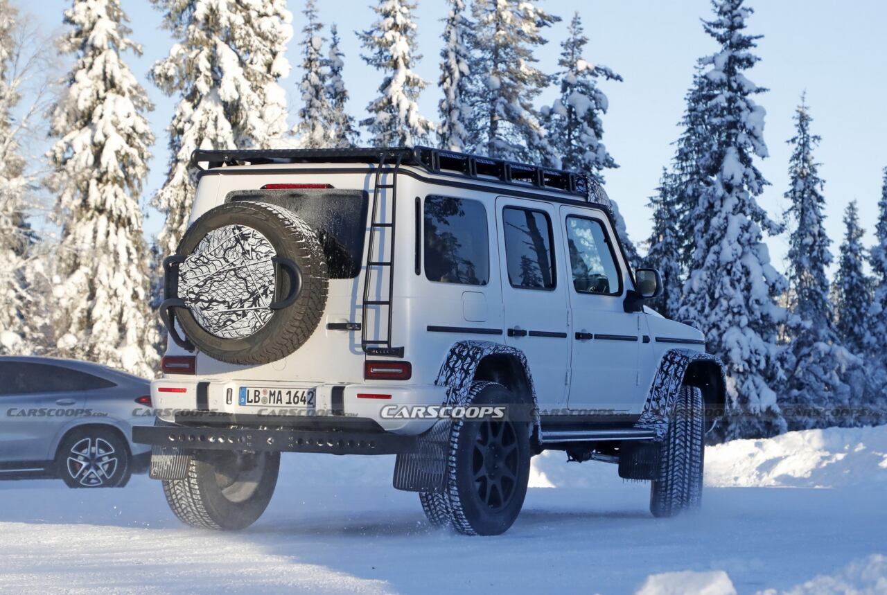 Nuovo Mercedes-Benz G500 4×4² foto spia neve