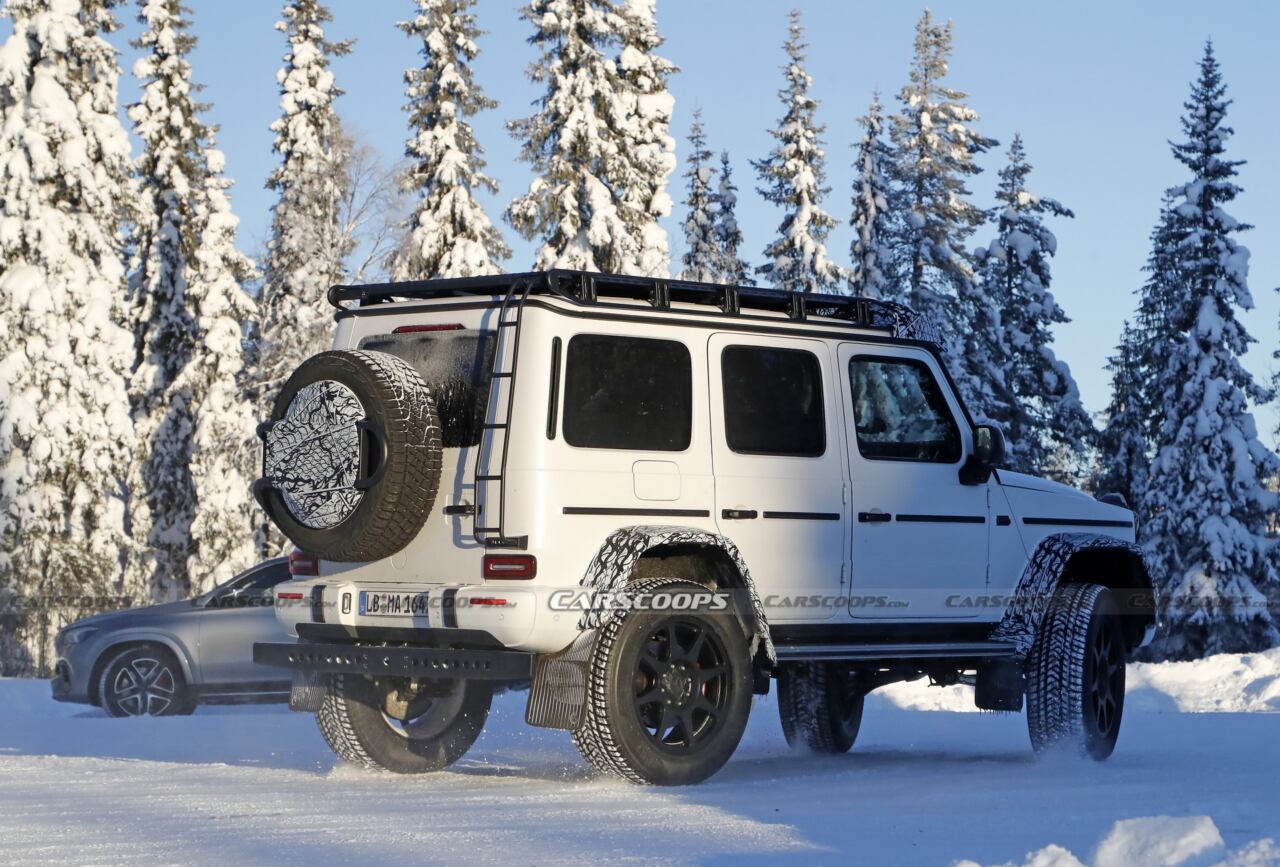 Nuovo Mercedes-Benz G500 4×4² foto spia neve