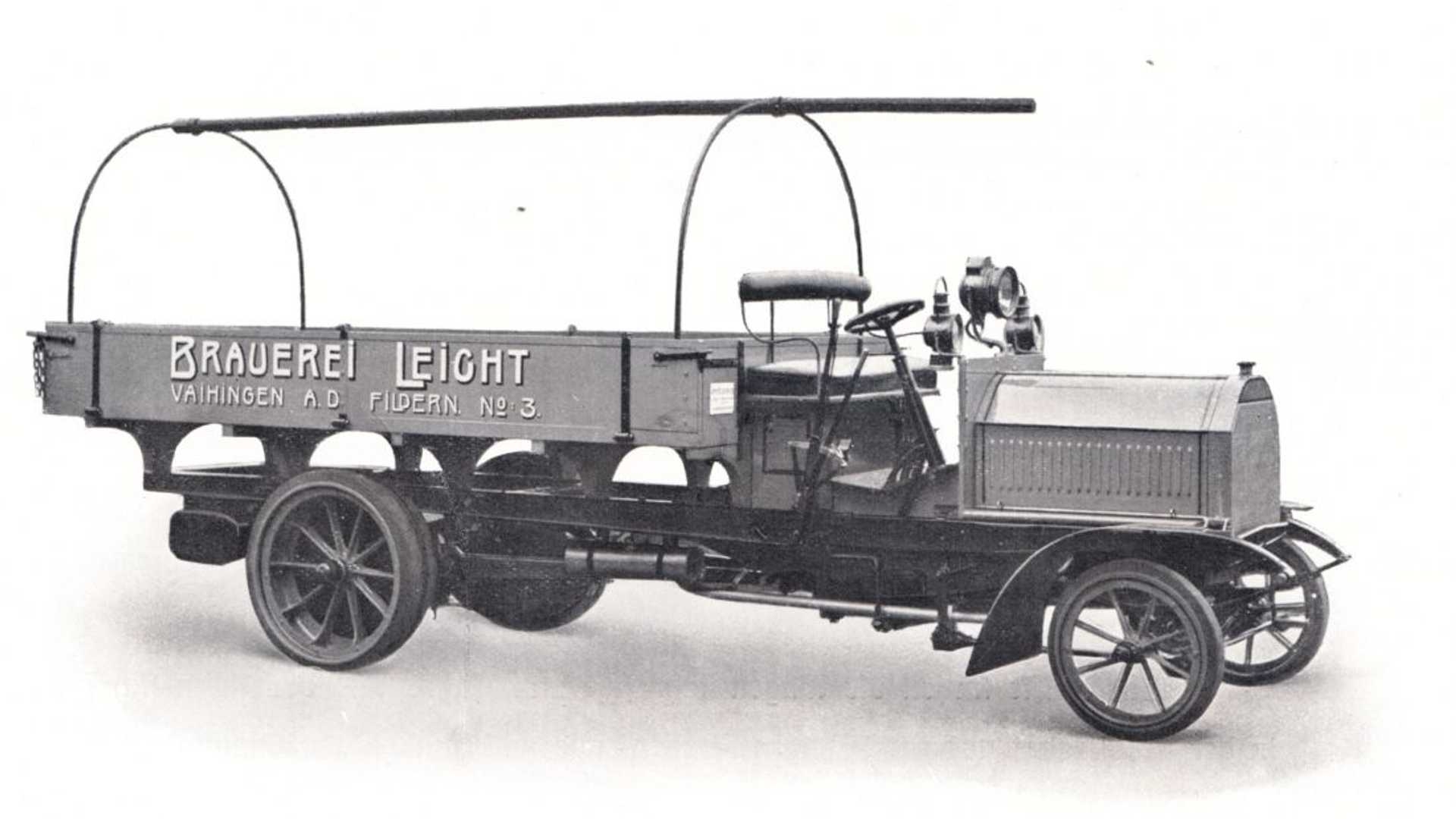 Daimler primo camion 1896