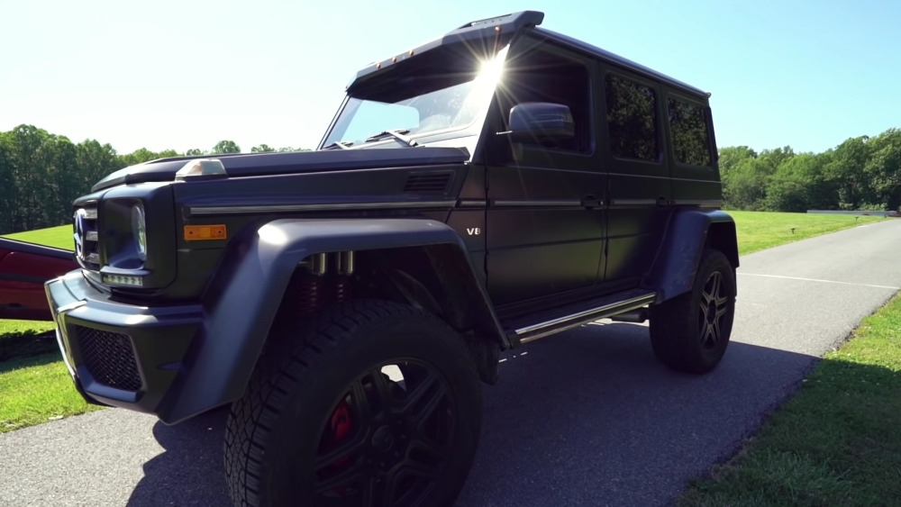 Mercedes-Benz G550 4×4² vs Jeep Gladiator 6x6 tiro alla fune